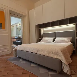 Indipendent With Terrace - Parking Appartement